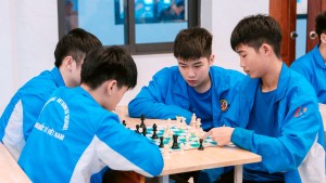 CỜ VUA – “LIỀU THUỐC TRÍ TUỆ” GIÚP HỌC SINH CÁ BIỆT NGHIỆN GAME TÌM LẠI BẢN LĨNH