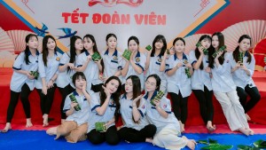 TRẢI NGHIỆM GÓI BÁNH CHƯNG – GIỮ GÌN TẾT VIỆT TẠI IVS BẮC NINH.